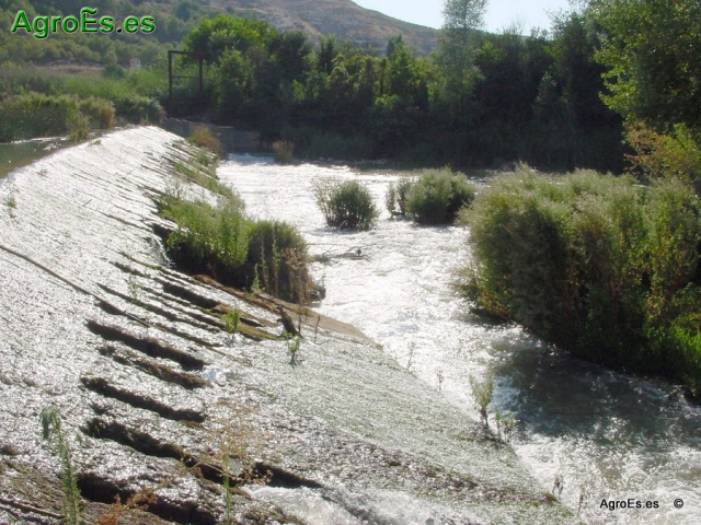 Río Júcar por Valdeganga